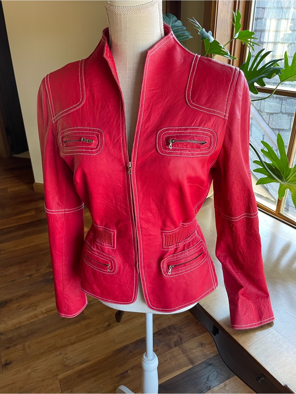 Anne Klein Red Zip-Front Genuine Leather Hour Glass Peplum Jacket size S - Picture 2 of 12